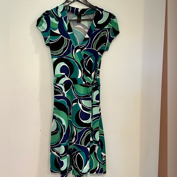 H&M wrap dress multicolored non wrinkle size 4 - Picture 1 of 3